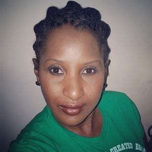 Meet your Posher, Adia